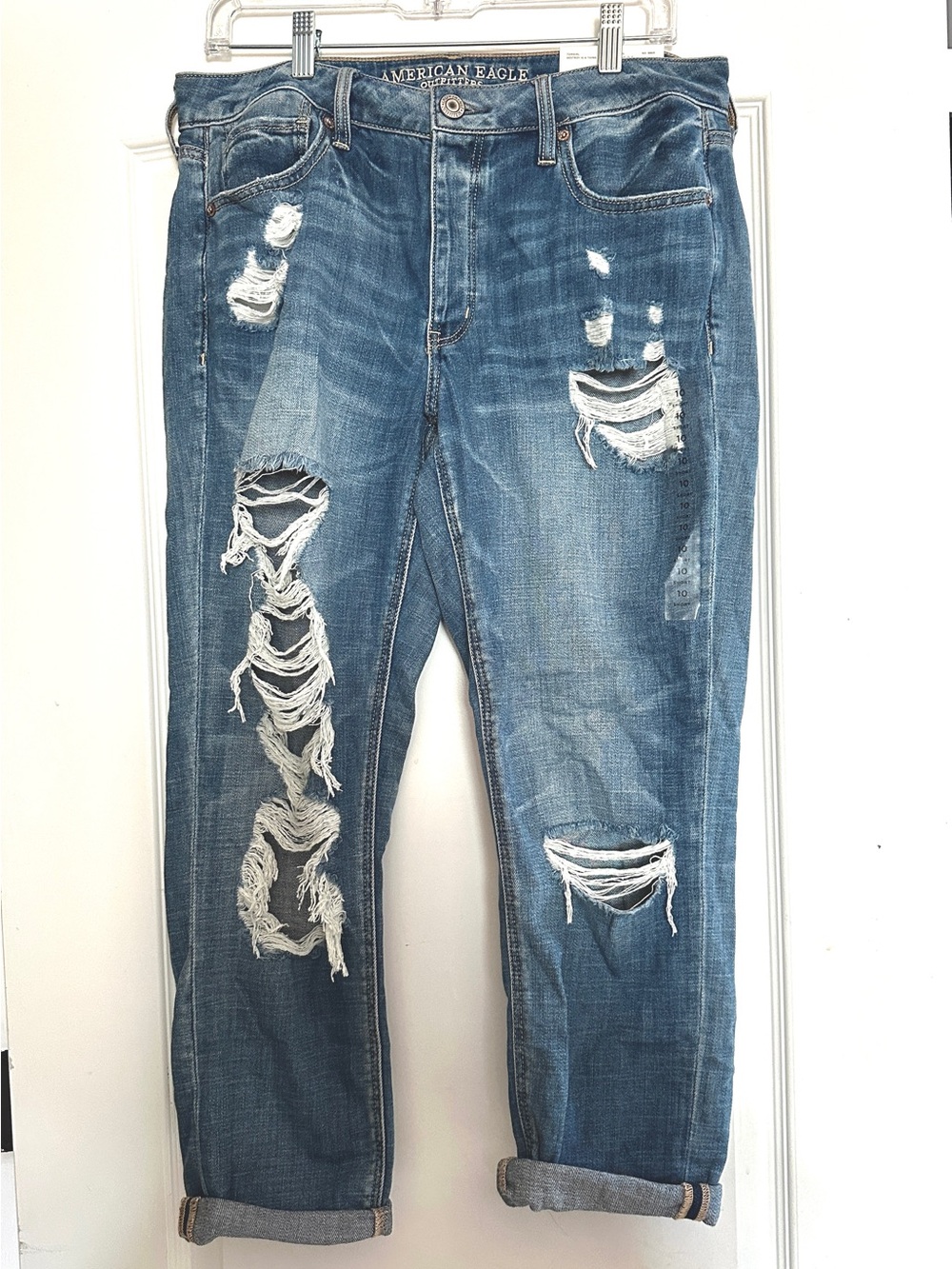 American Eagle Outfitters Women’s Distressed Ripped Fall Jeans - Size 10 Short
